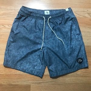 Quicksilver Men’s Distressed Gray Board Shorts (S)